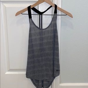 nike workout tank